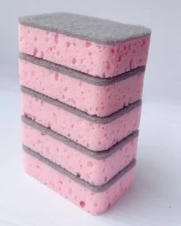 Esponja rosa para lavar platos