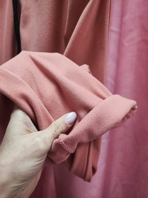 Pantalón deportivo rosa - Image 3