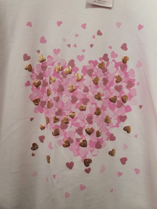 Camiseta corazones dorados y rosas - Image 2