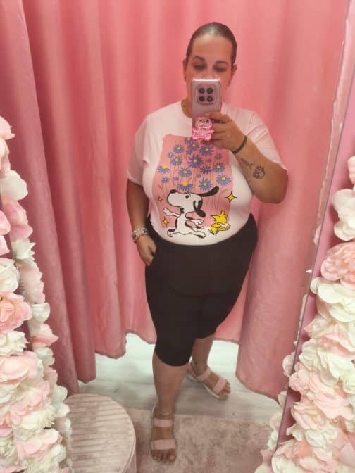 Camiseta Snoopy con flores - Imagen 4