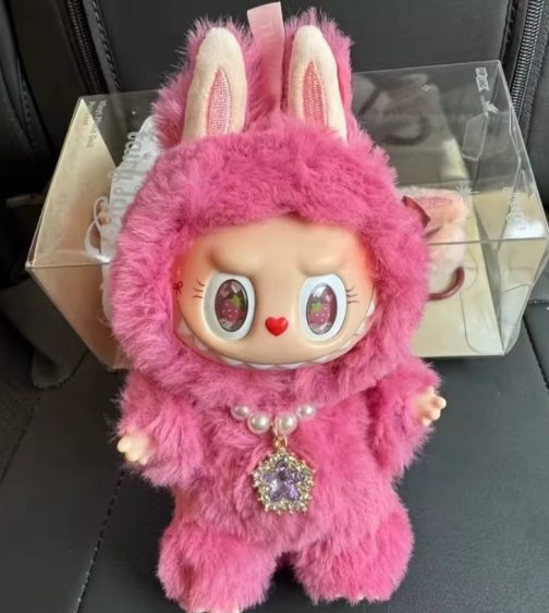 Labubu custom fresa amor