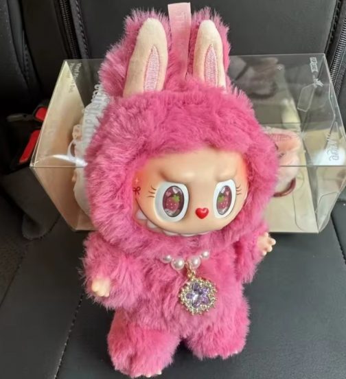 Labubu custom fresa amor - Image 2