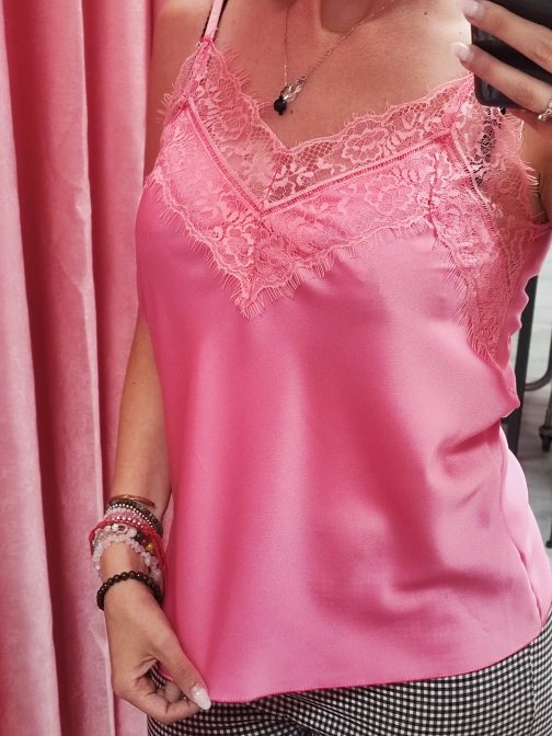 Lencera fucsia con encaje - Imagen 3