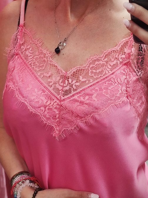 Lencera fucsia con encaje - Imagen 2