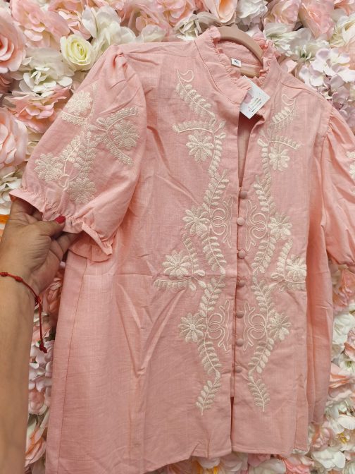Blusa bordada rosa - Imagen 2