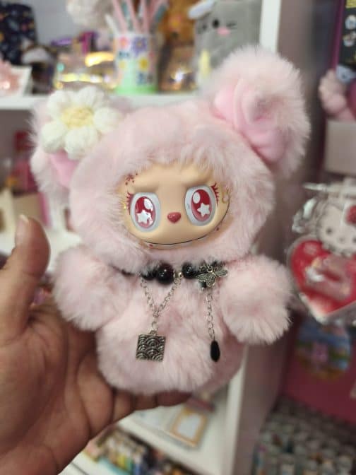 Labubu custom cerdito rosa