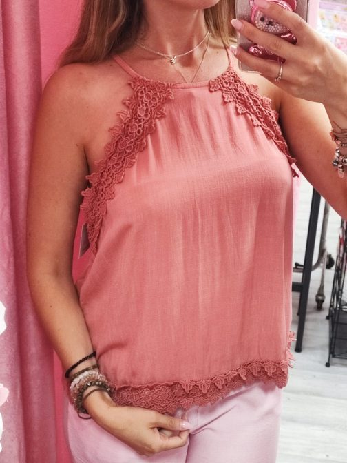 Blusa terracota con encaje