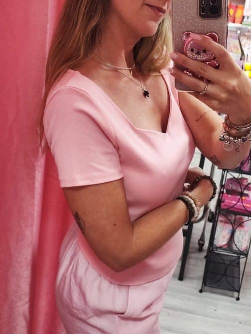 Camiseta escote diamante - Imagen 2