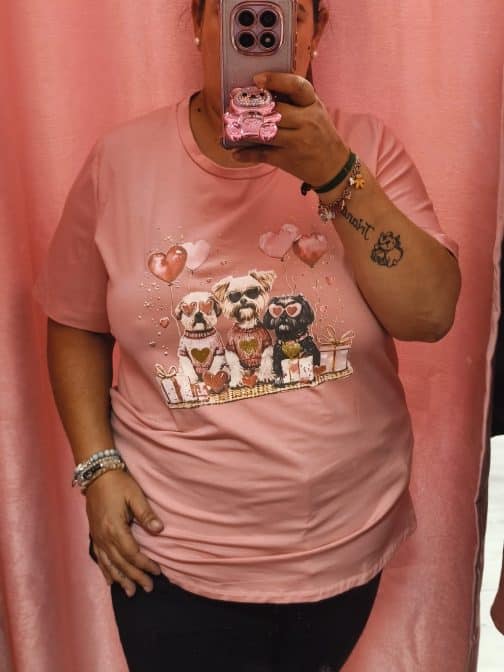 Camiseta curvy perros fiesteros - Imagen 2