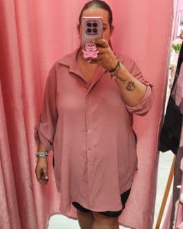 Camisa curvy maquillaje