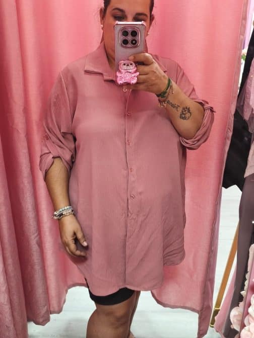 Camisa curvy maquillaje