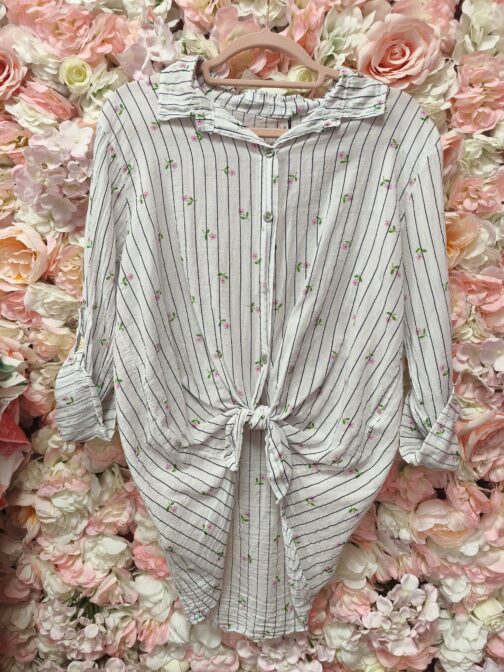Camisa rayada con florecitas