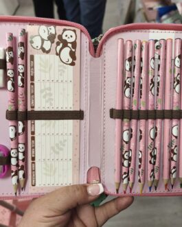 Plumier grande oso panda