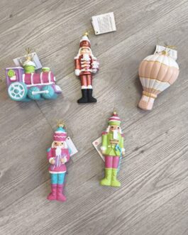 Adornos navideños surtidos