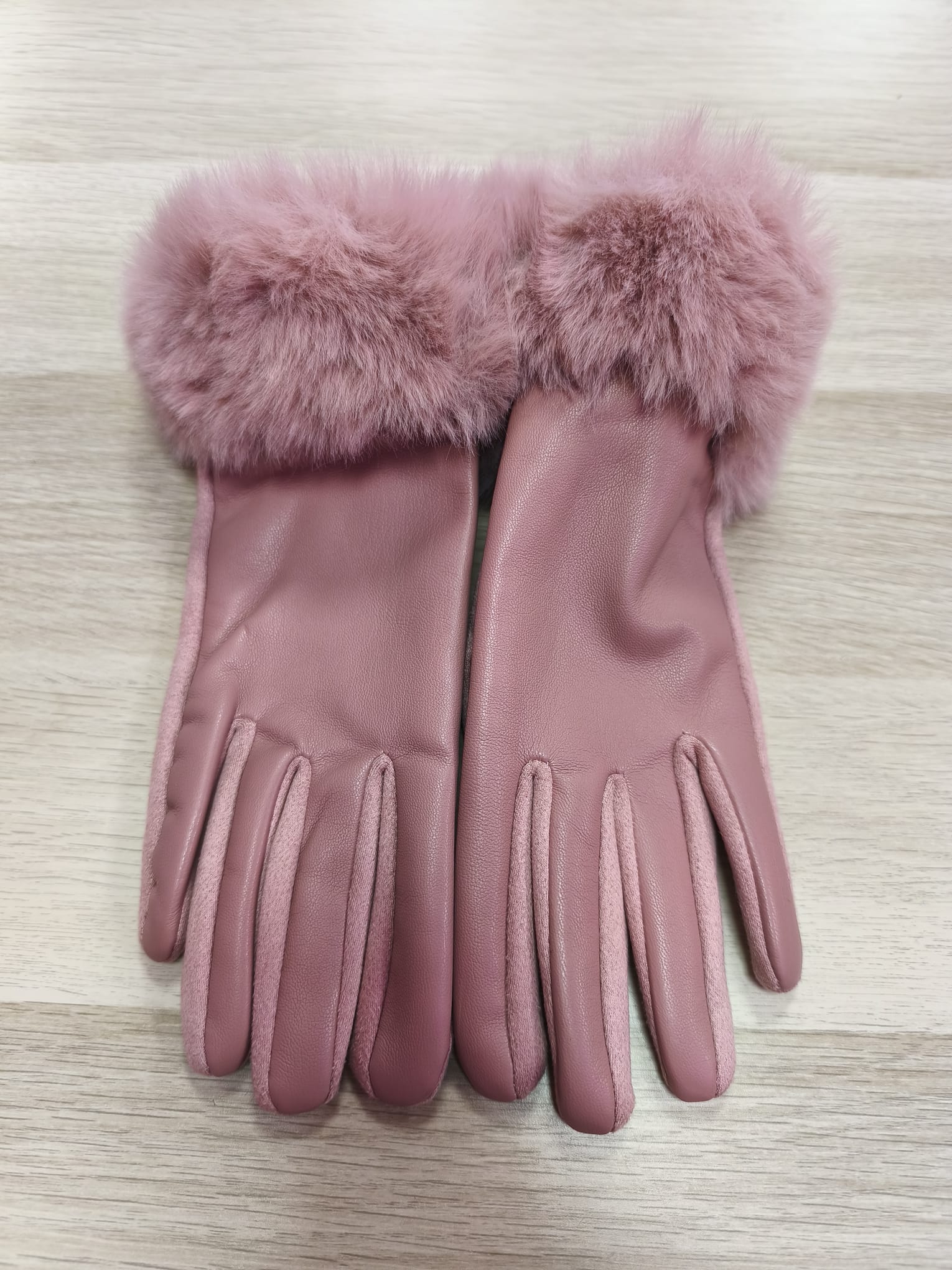 Guantes polipiel pelito rosa