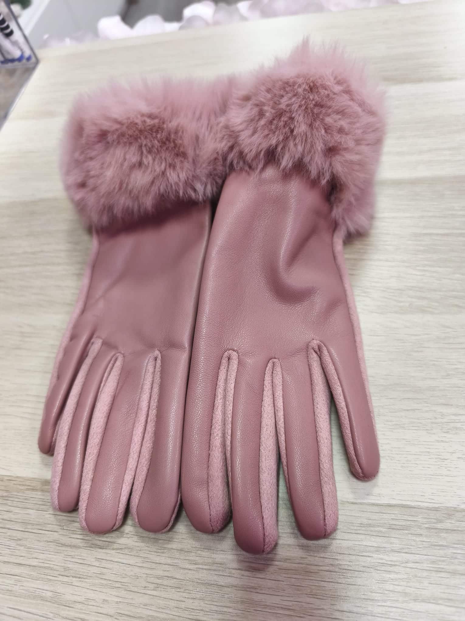 Guantes polipiel pelito rosa - Imagen 2