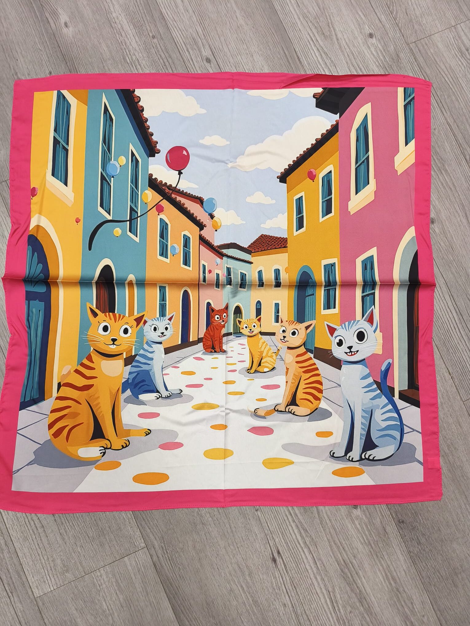 Pañuelo gatitos callejeros