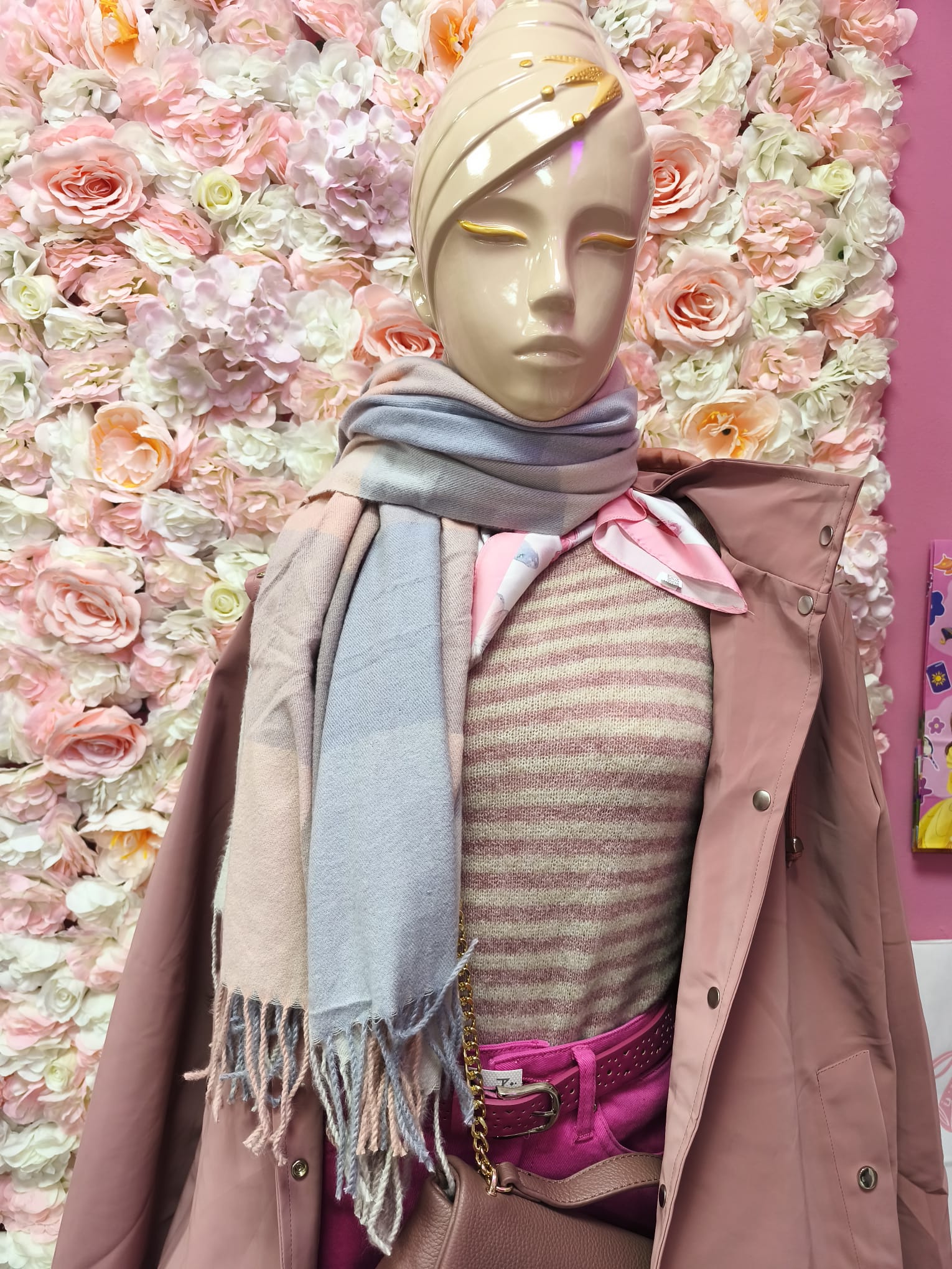 Bufandas cuadros degradados con flecos - Imagen 4