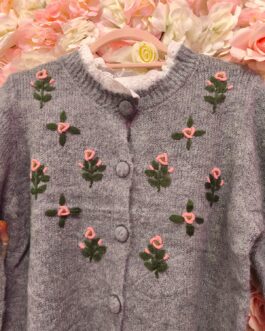 Rebeca bordada flores