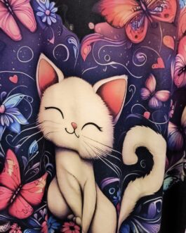 Camiseta curvy gato con mariposas