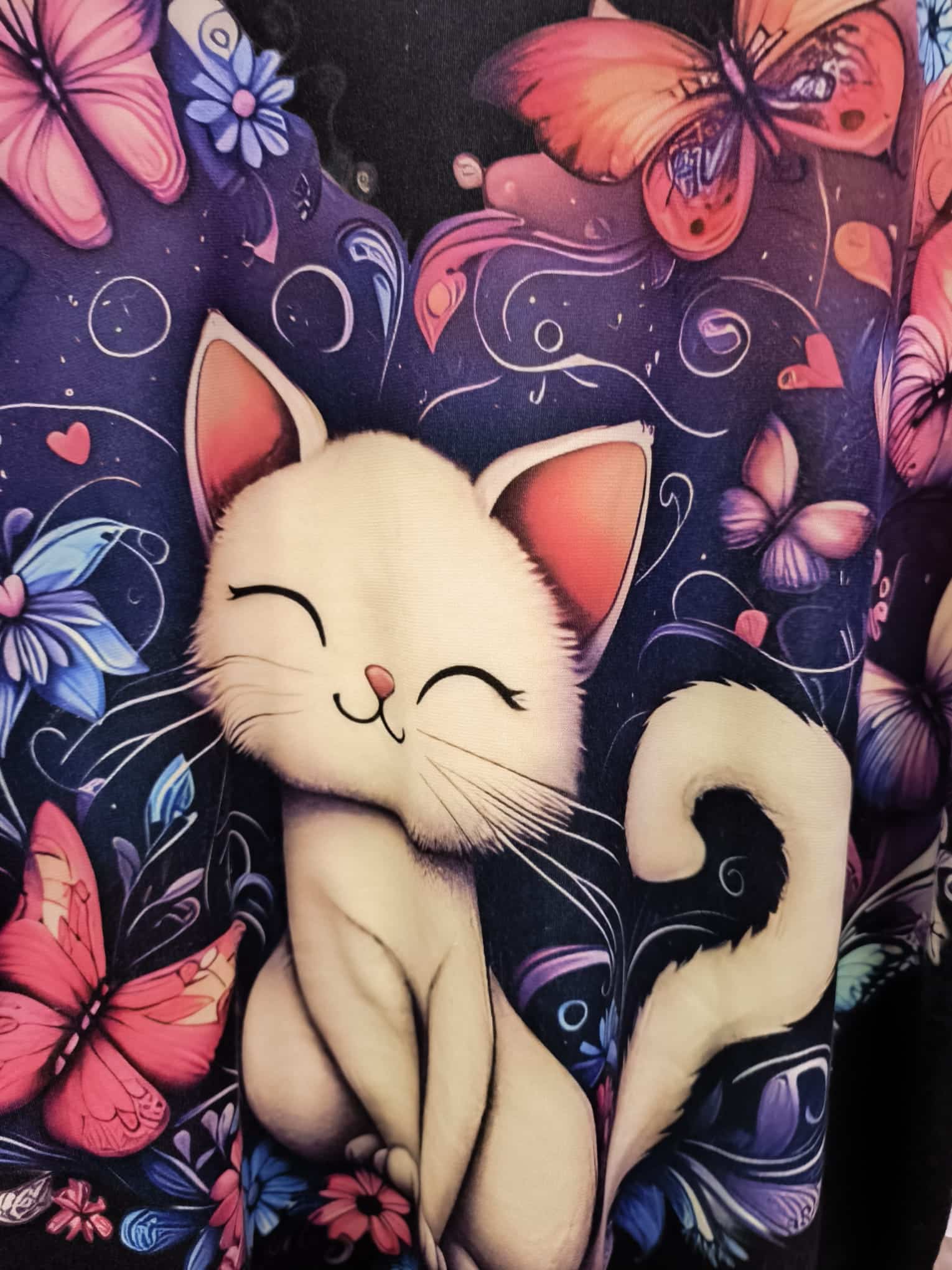 Camiseta curvy gato con mariposas - Imagen 2