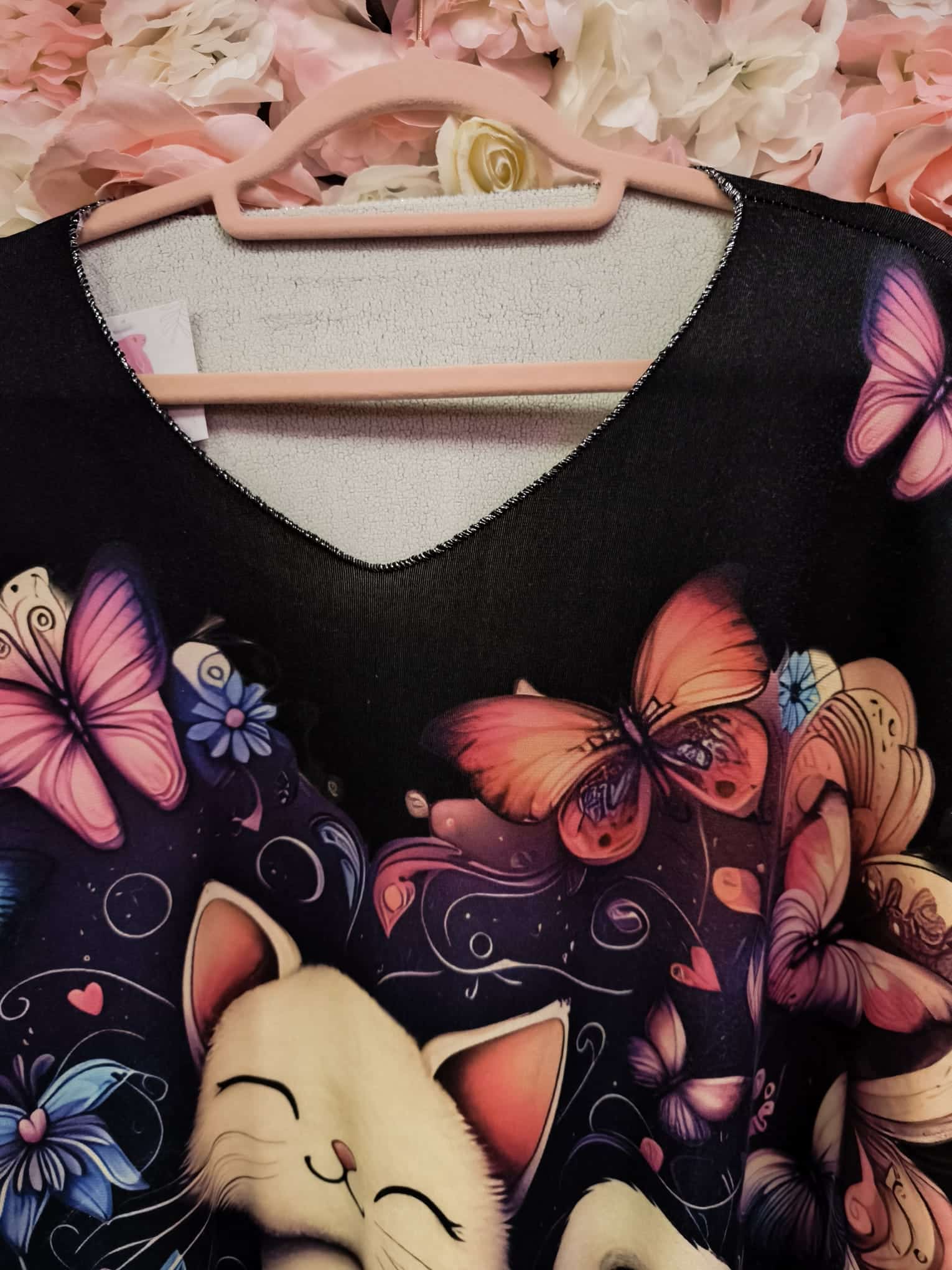 Camiseta curvy gato con mariposas - Imagen 6