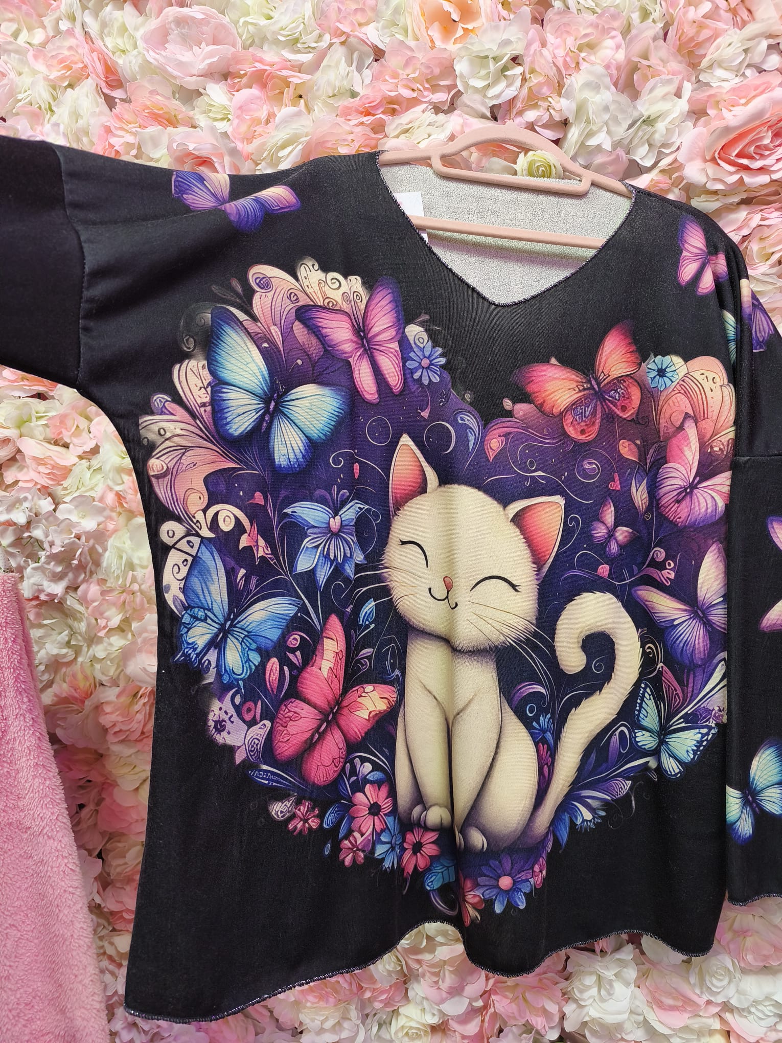 Camiseta curvy gato con mariposas - Imagen 5