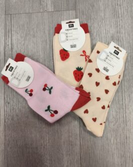 Calcetines frutas y corazones