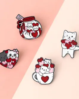 Pins gatitos con corazones