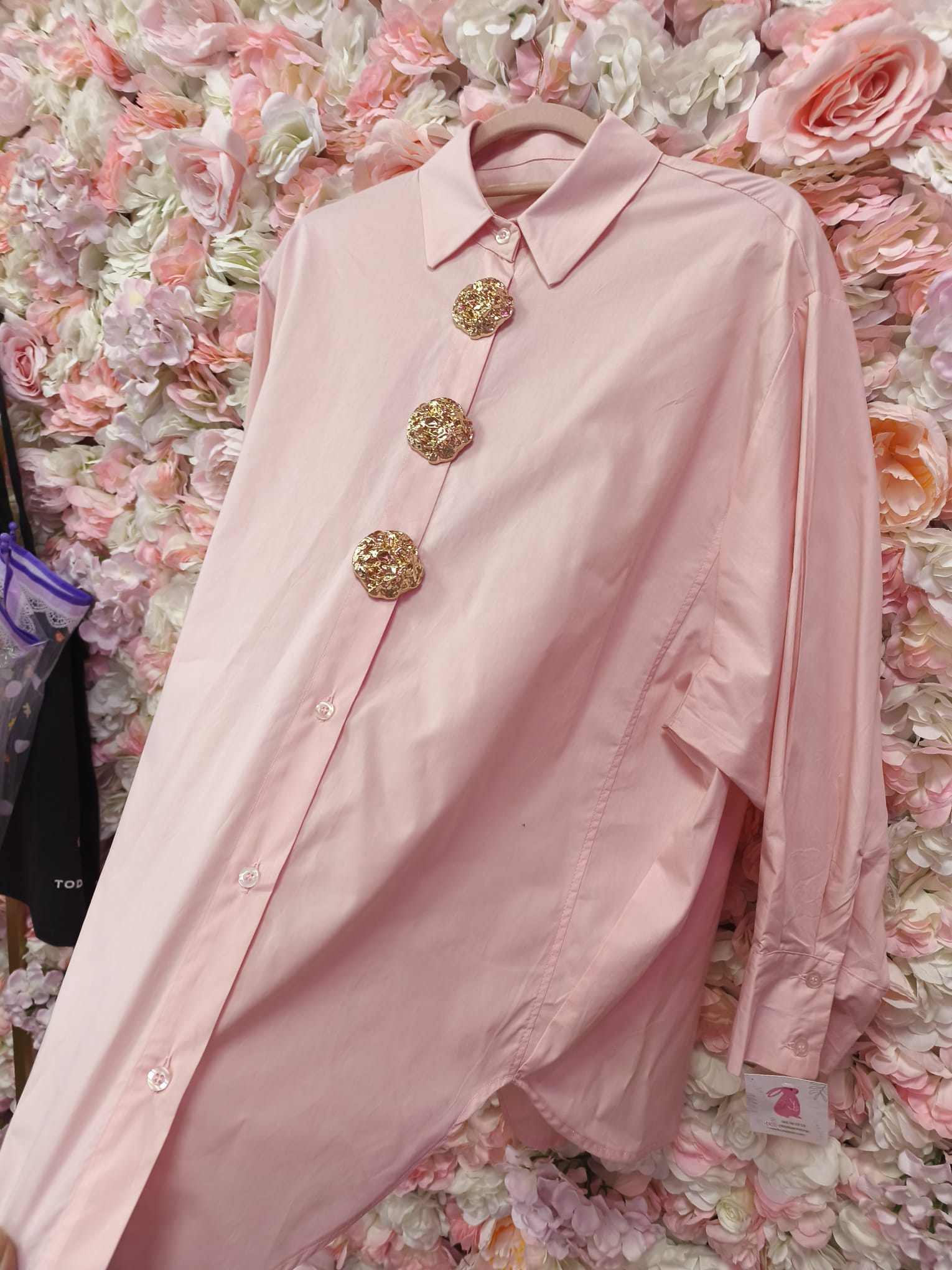 Camisa curvy botones dorados - Imagen 4