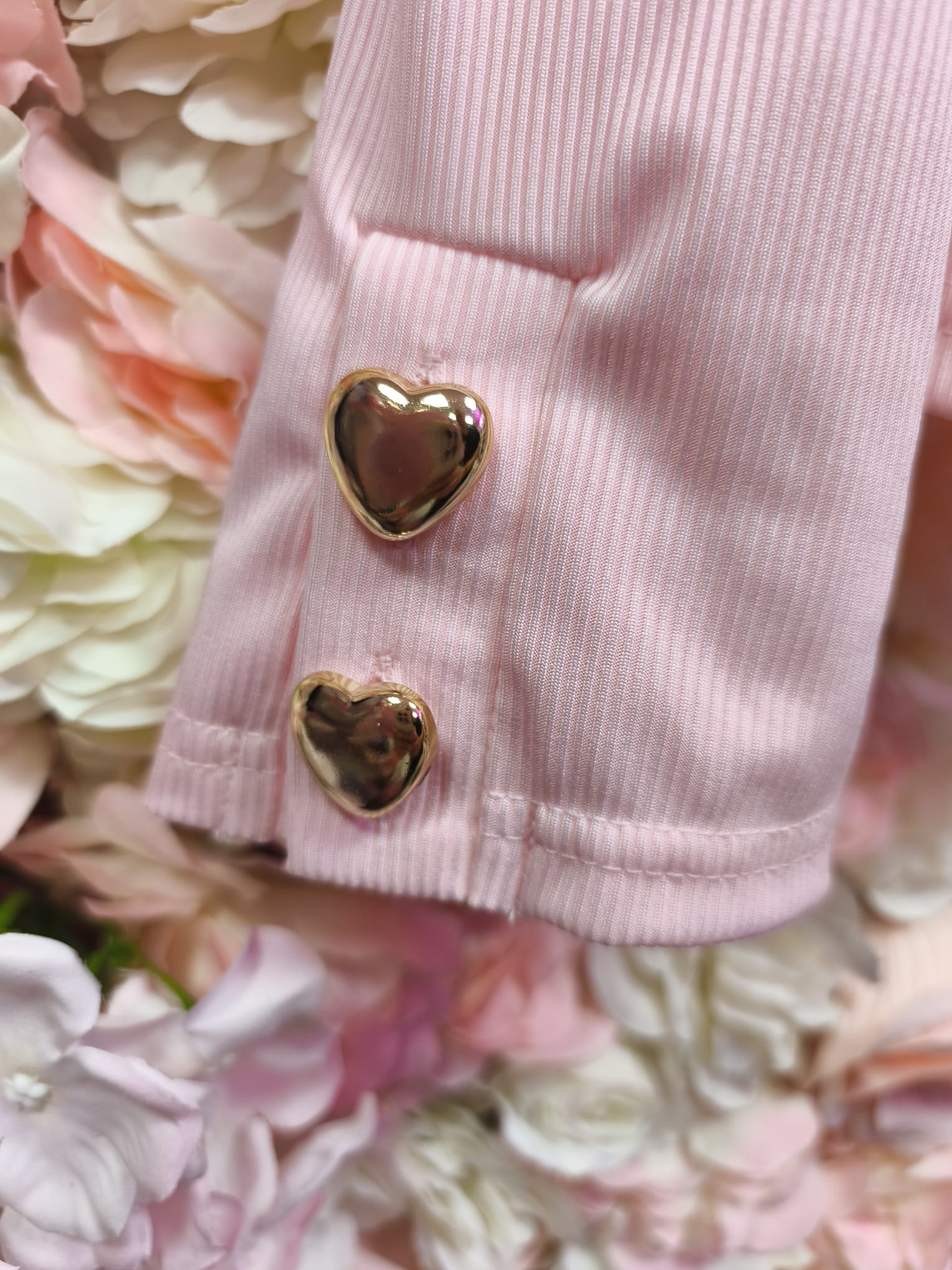 Camiseta licra corazones dorados - Imagen 3