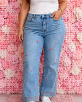 Vaquero flores rosas bordadas
