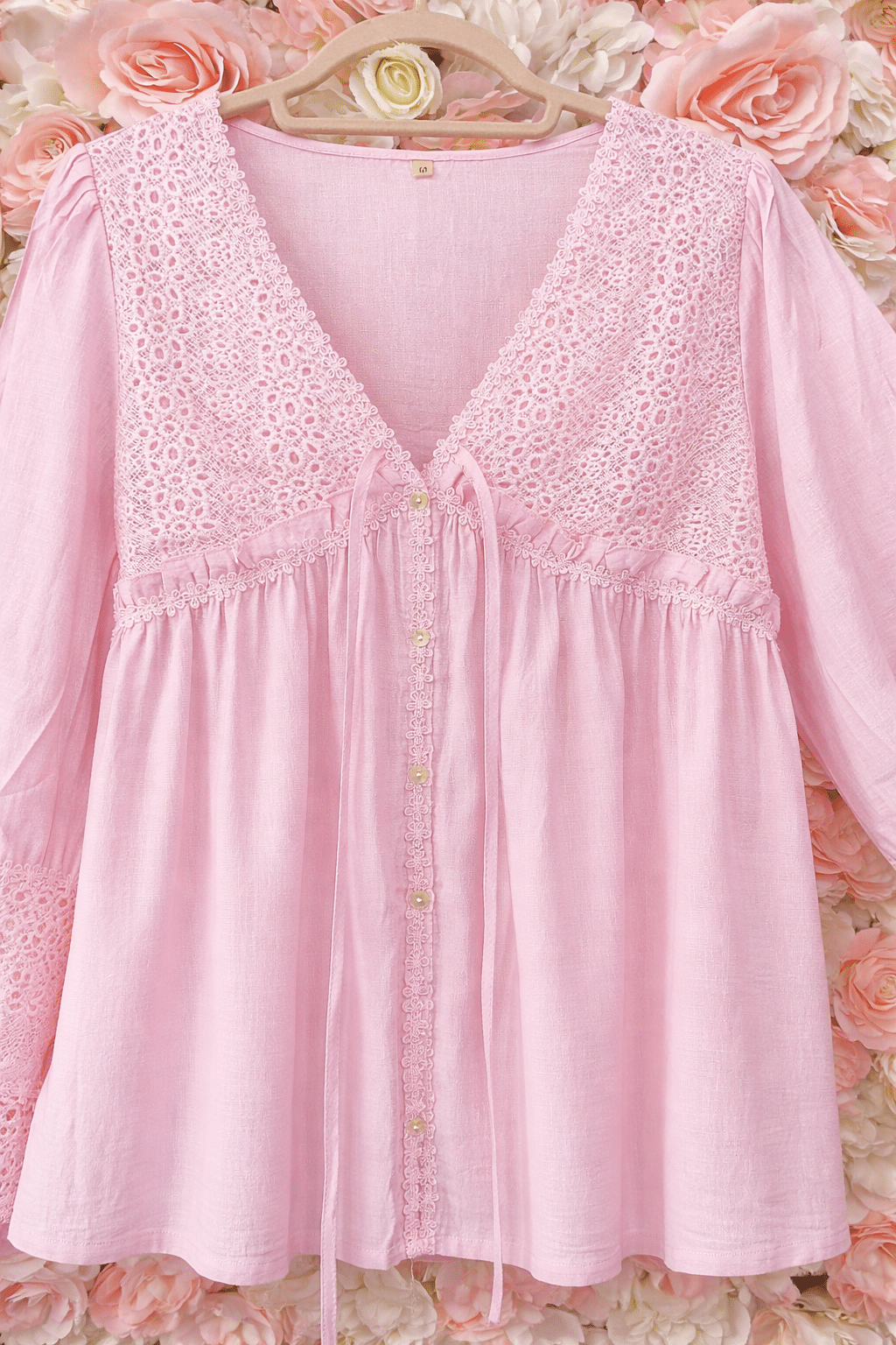 Blusa romántica calado rosa - Imagen 4