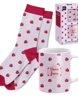 Set taza y calcetines fresas