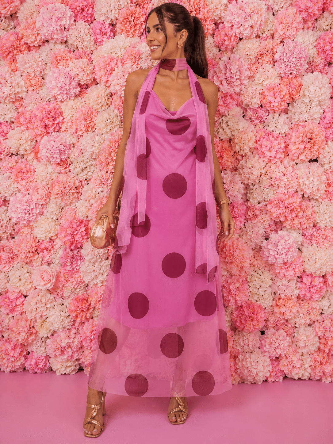 Vestido de tul rosa lunares
