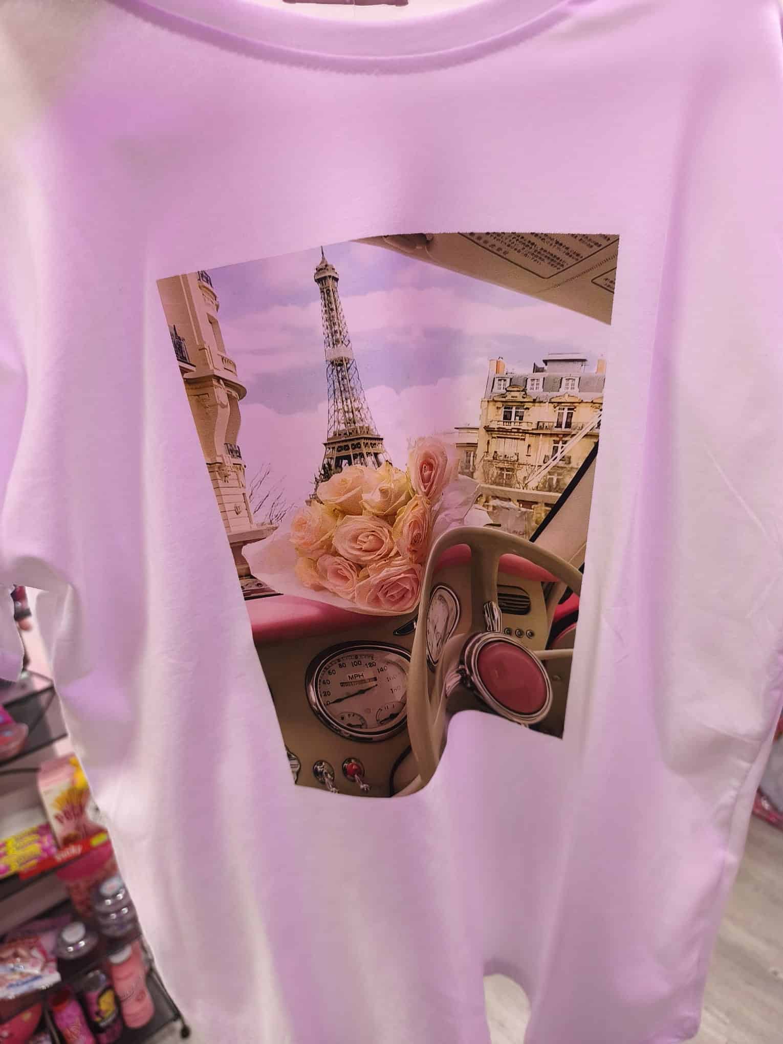 Camiseta curvy conduciendo en París - Imagen 2