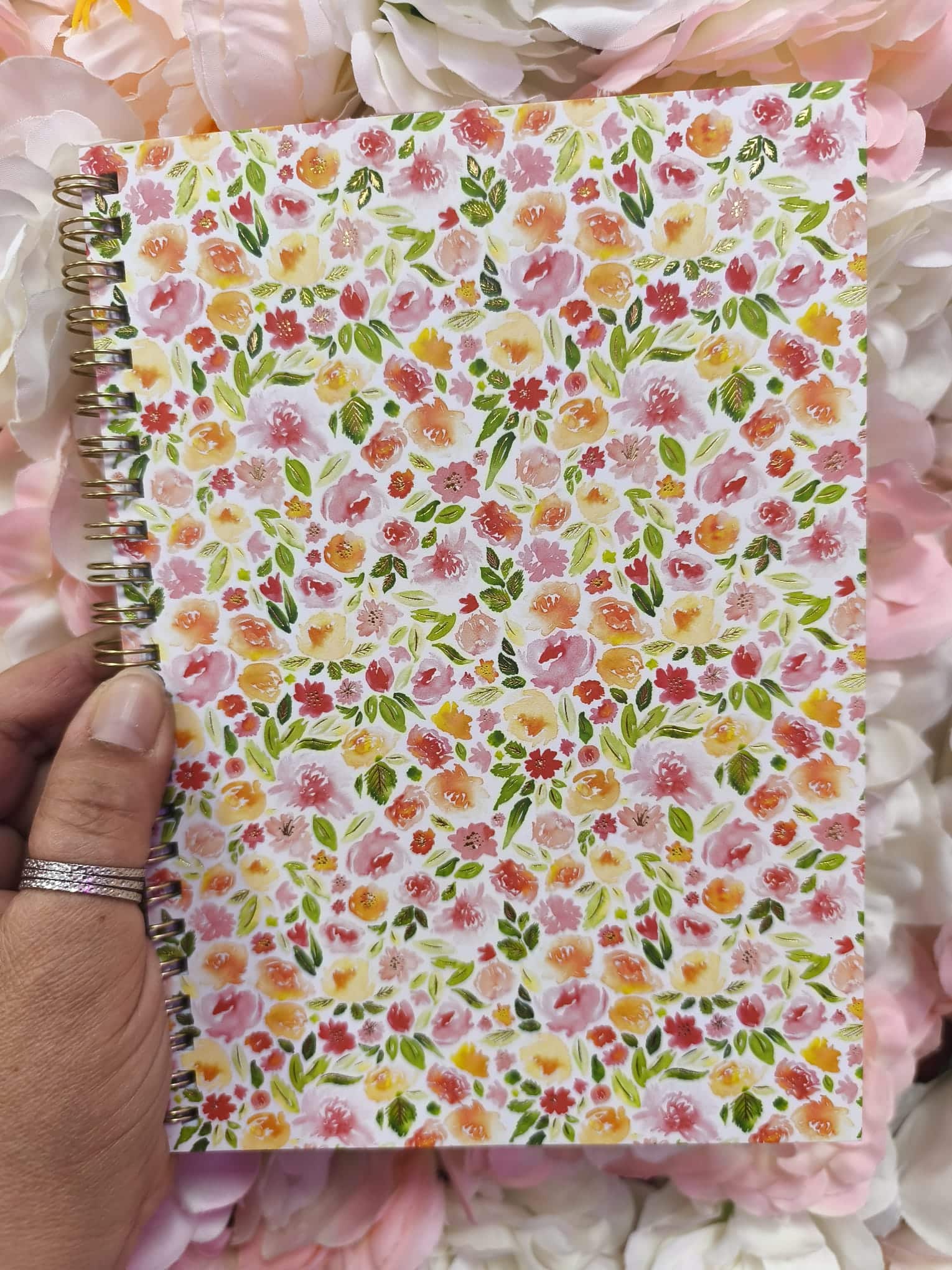 Libreta flores relieve