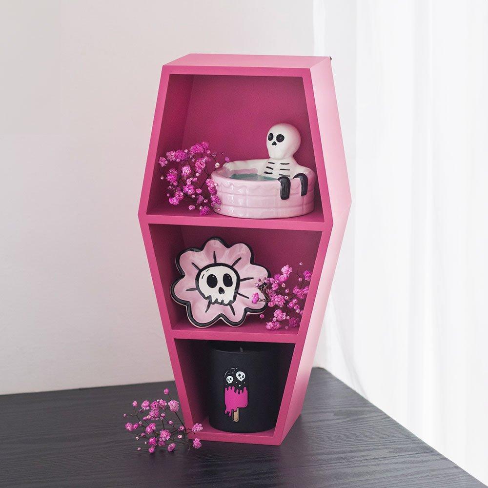 Estantería ataúd rosa