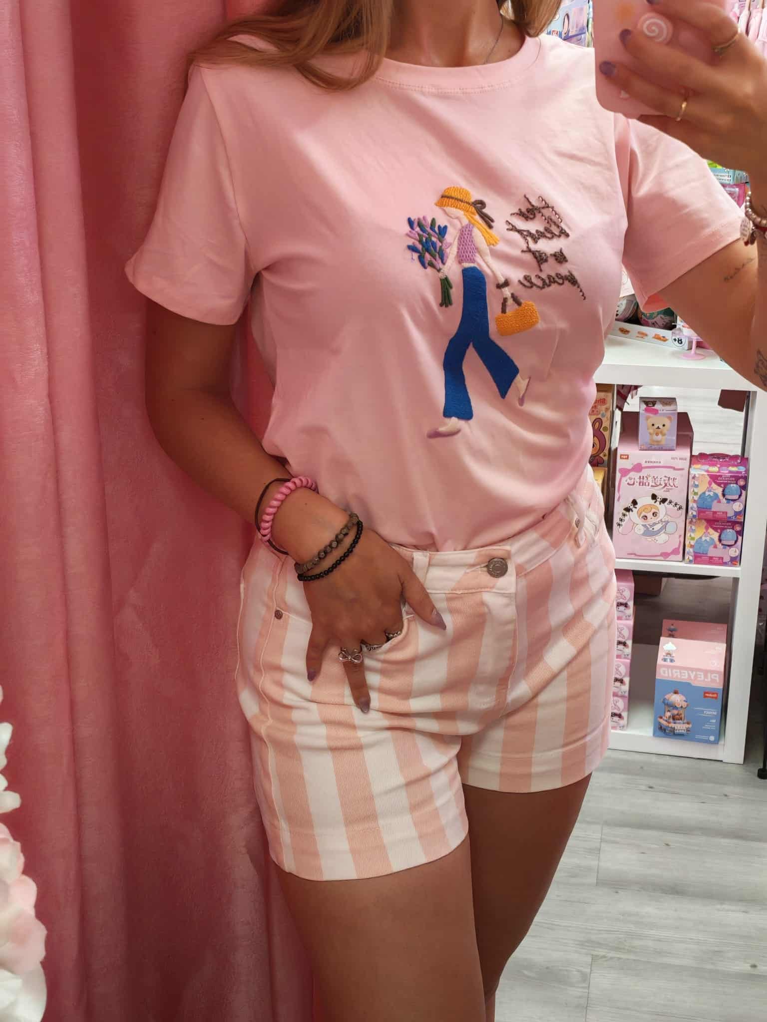 Camiseta bordada niña en paz - Imagen 2
