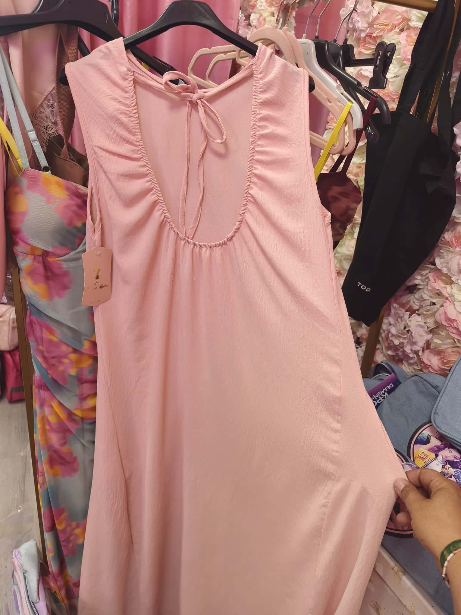 Vestido rosa essential con bolsillos - Imagen 2