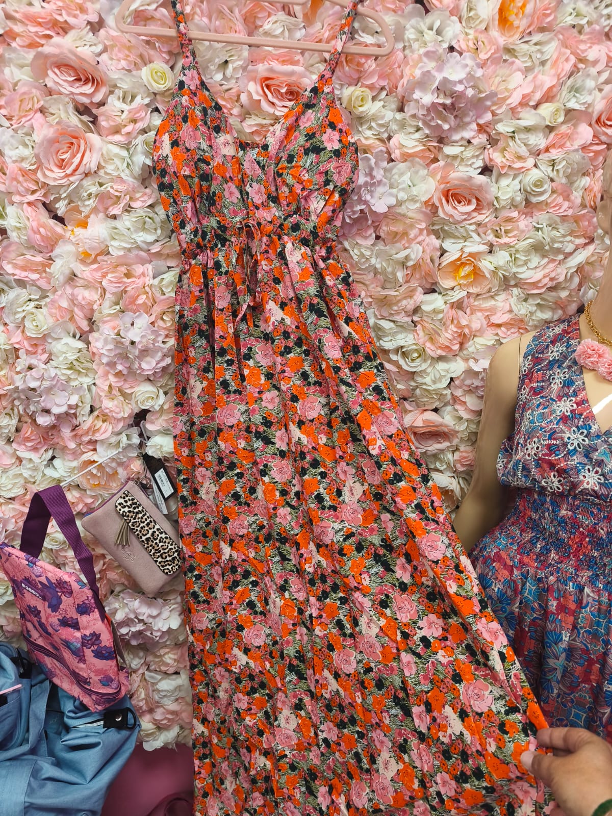 Vestido largo floral naranja - Imagen 2