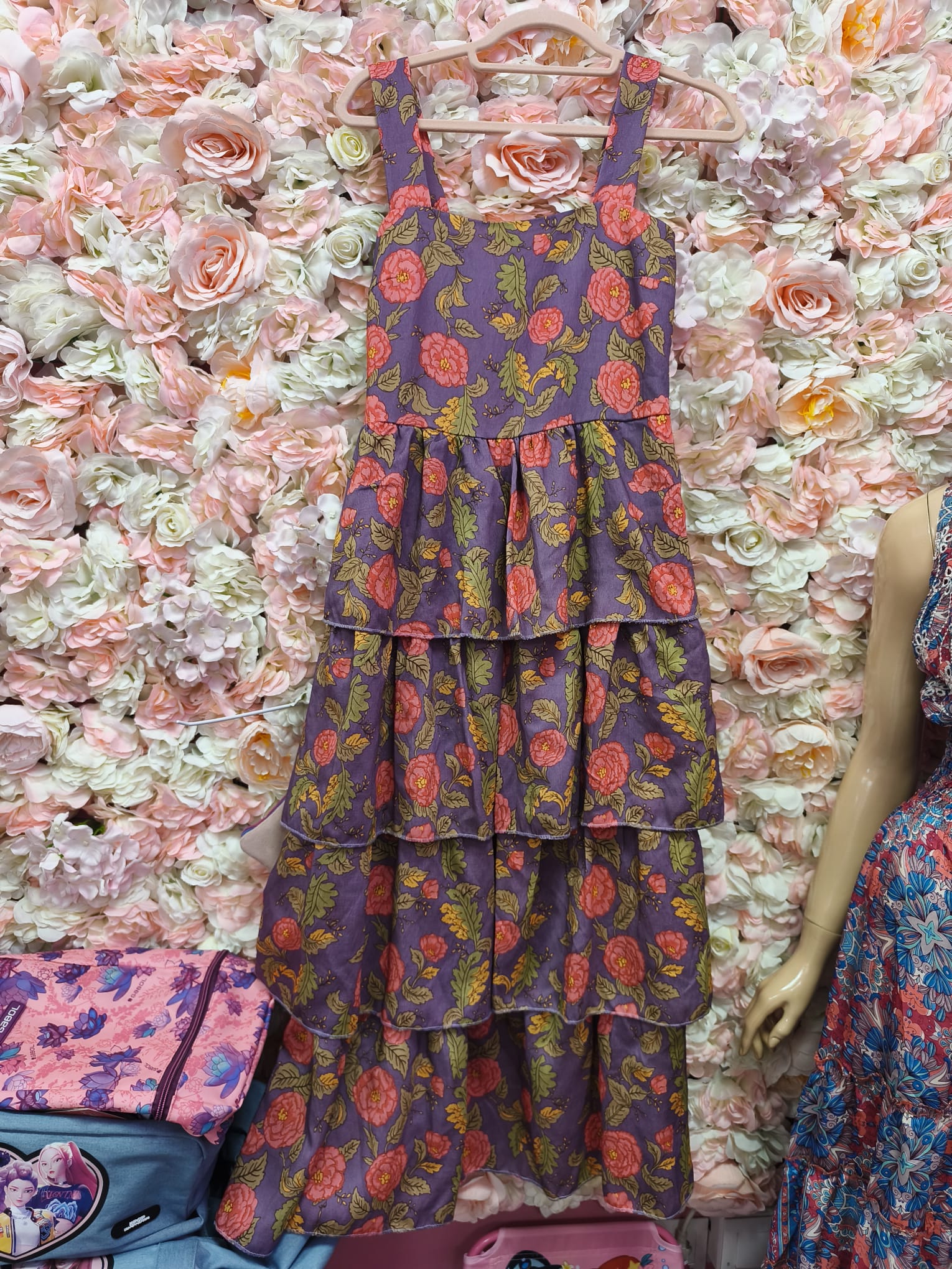 Vestido largo flores capas - Imagen 4
