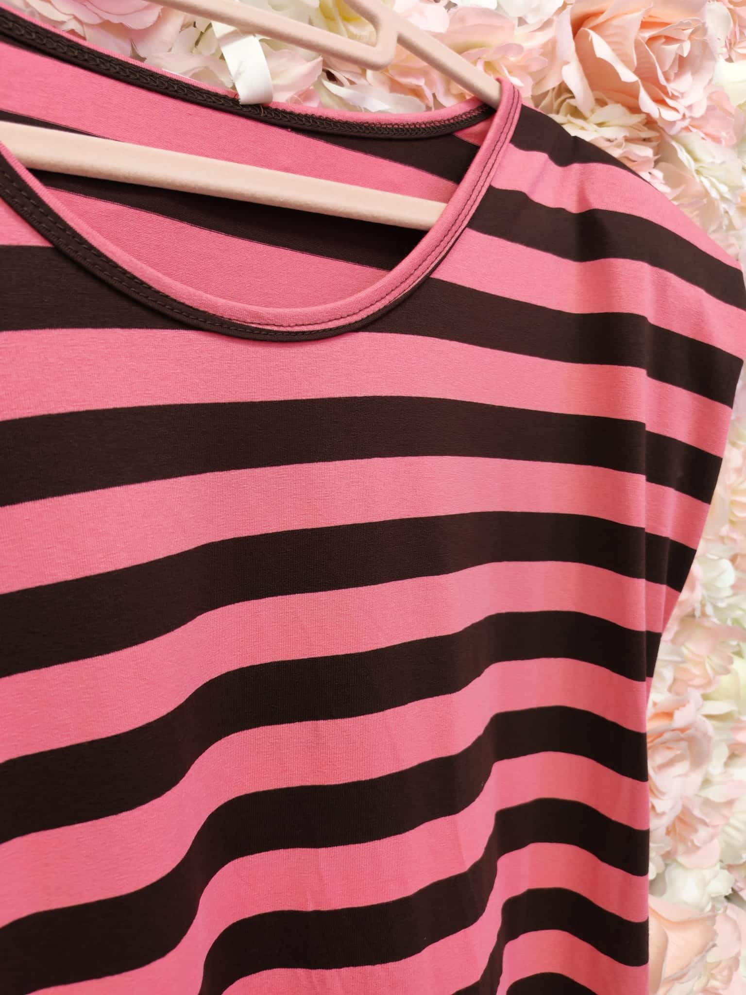 Camiseta rayas rosas y marrones - Imagen 4