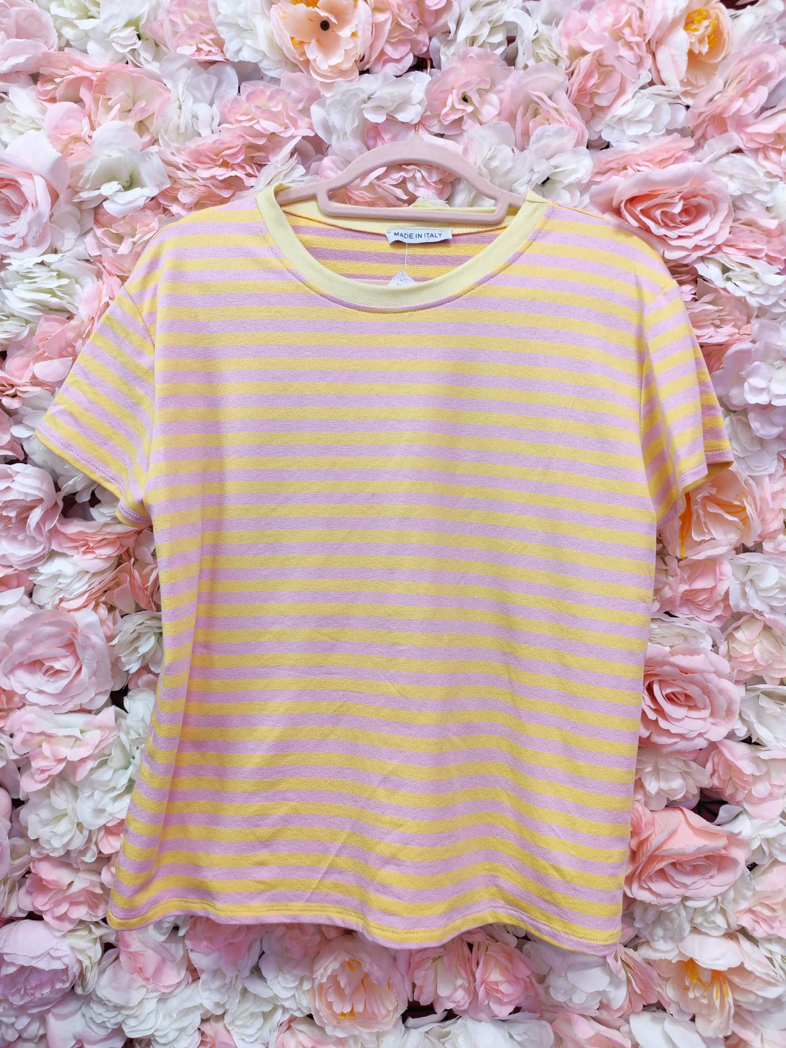 Camiseta rayas rosas y amarillas - Imagen 2