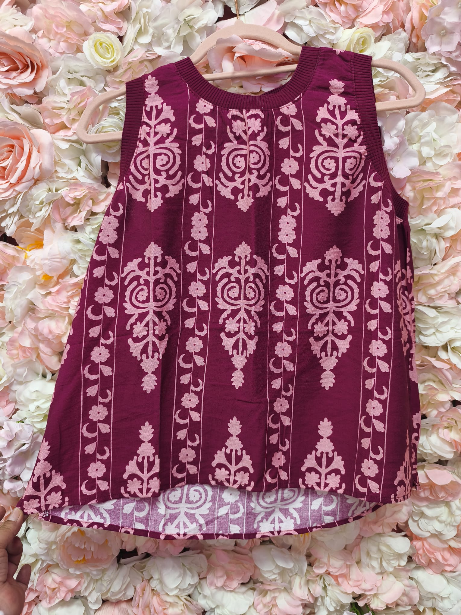 Conjunto estampado vino y rosa - Imagen 4