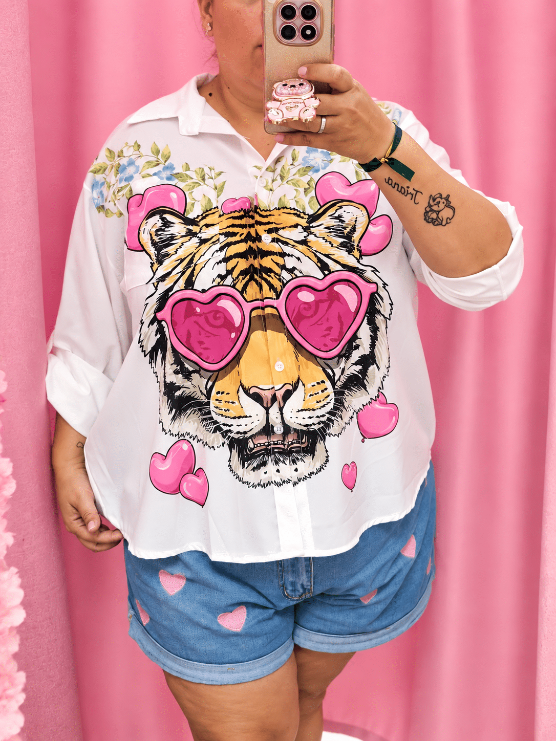 Camisa curvy tigre corazones