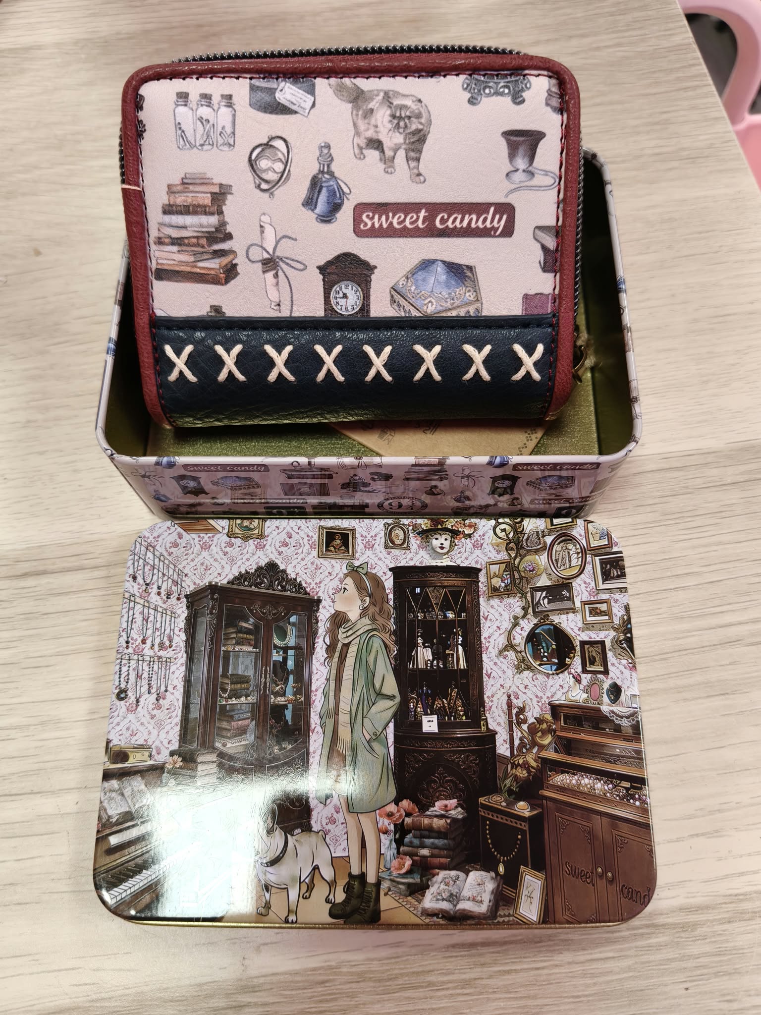 Cartera con lata Sweet Candy burdeos - Imagen 4